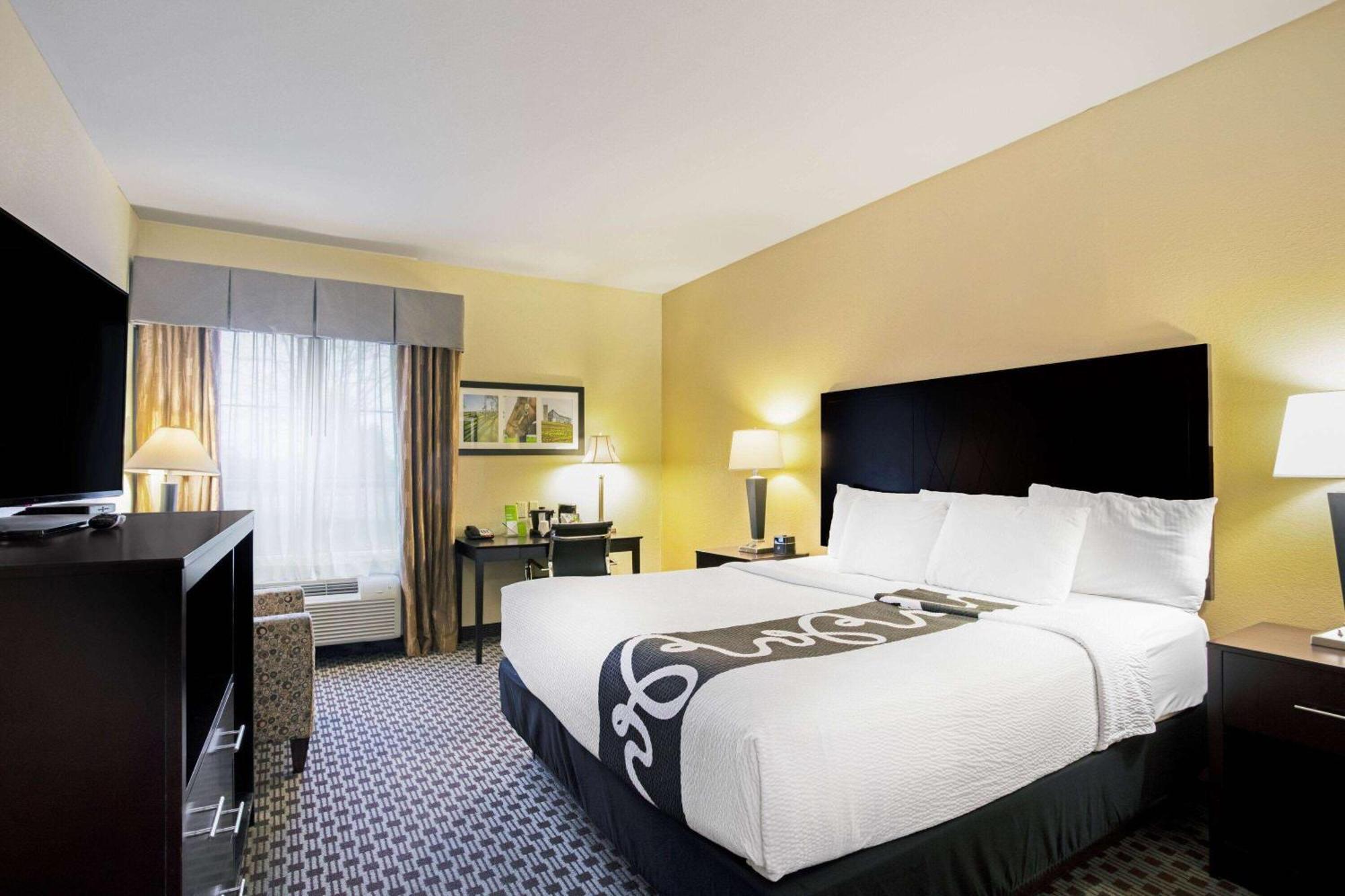 La Quinta By Wyndham Lexington South / Hamburg Hotel Exterior photo